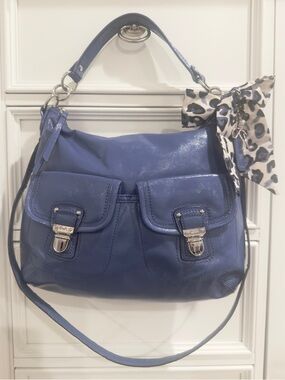 💜💙 Coach Daisy Liquid Gloss Periwinkle Patent Leather Hobo Hippie Bag - EUC!